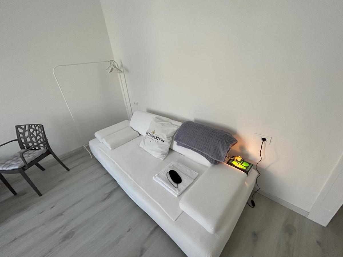 La Famiglia Apartment *